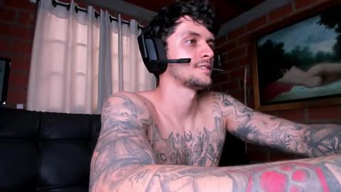 Snapshot of daniele_bunny chatting on February 18, 9:20 pm Daniele Bunny online show from February 18, 9:20 pm