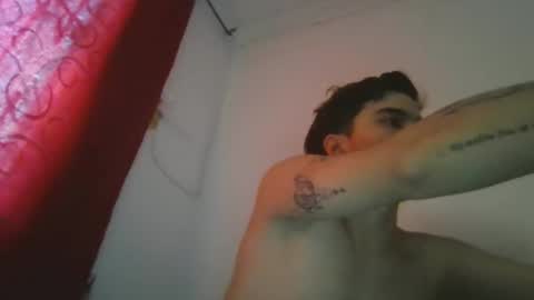 Snapshot of danielhot17 chatting on December 7, 10:06 pm DANIEL online show from December 7, 10:06 pm