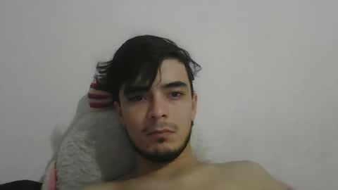 Snapshot of danielhot17 chatting on December 10, 10:38 am DANIEL online show from December 10, 10:38 am