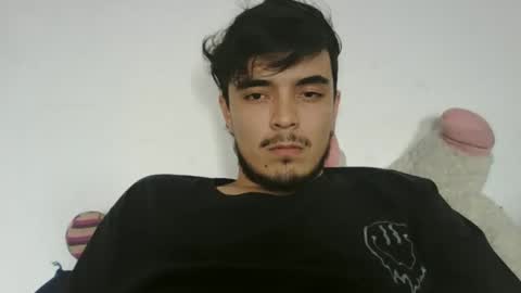 Snapshot of danielhot17 chatting on December 27, 7:35 pm DANIEL online show from December 27, 7:35 pm