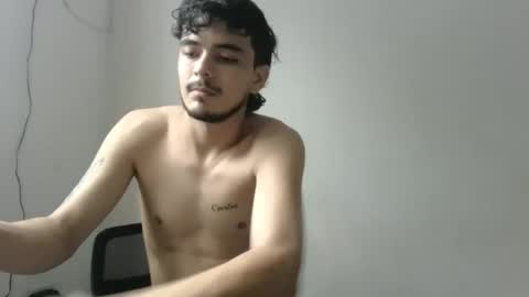 Snapshot of danielhot17 chatting on January 5, 3:34 pm DANIEL online show from January 5, 3:34 pm