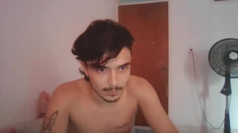 Snapshot of danielhot17 chatting on January 18, 7:58 pm DANIEL online show from January 18, 7:58 pm