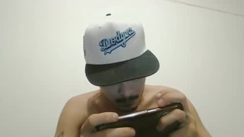 Snapshot of danielhot17 chatting on January 19, 9:11 am DANIEL online show from January 19, 9:11 am