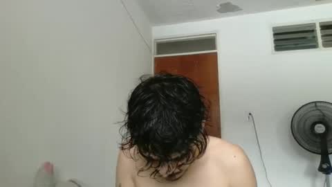 Snapshot of danielhot17 chatting on January 19, 5:39 pm DANIEL online show from January 19, 5:39 pm