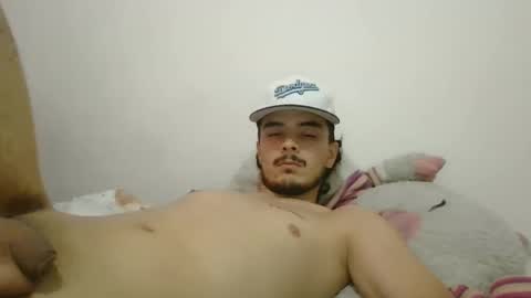 Snapshot of danielhot17 chatting on January 23, 8:45 pm DANIEL online show from January 23, 8:45 pm