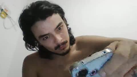 Snapshot of danielhot17 chatting on December 14, 4:18 am DANIEL online show from December 14, 4:18 am