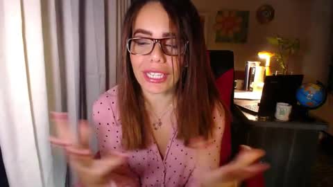 Angie online show from June 6, 7:07 pm