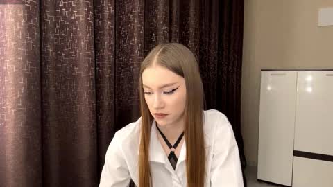 Trisha wanna play  Meow online show from March 31, 4:07 pm