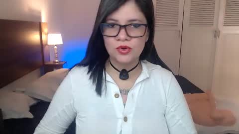 daniellerain online show from June 13, 9:29 am
