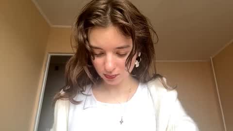 Snapshot of daniellevaulet chatting on November 6, 7:42 am Mia online show from November 6, 7:42 am