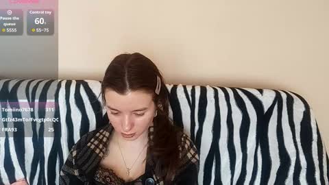 Mia online show from February 10, 7:12 am