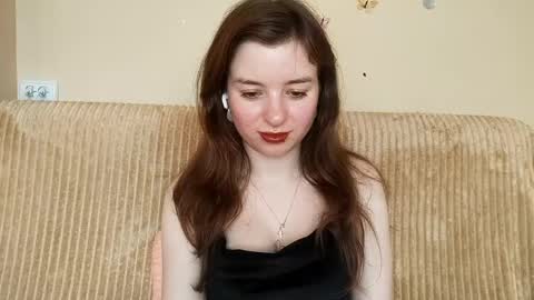 Snapshot of daniellevaulet chatting on May 27, 1:41 pm Mia online show from May 27, 1:41 pm