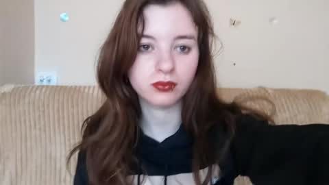 Snapshot of daniellevaulet chatting on June 8, 7:09 am Mia online show from June 8, 7:09 am