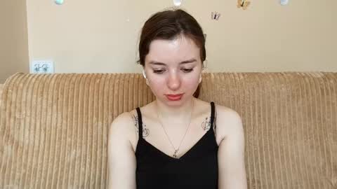 Snapshot of daniellevaulet chatting on June 9, 7:09 am Mia online show from June 9, 7:09 am