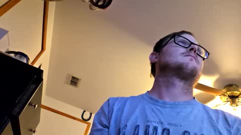 Snapshot of danielp_mod_cb chatting on December 16, 9:53 pm Daniel y. online show from December 16, 9:53 pm