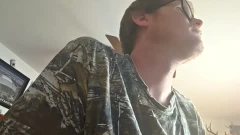 Snapshot of danielp_mod_cb chatting on February 1, 9:13 pm Daniel y. online show from February 1, 9:13 pm