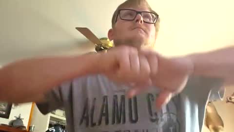 Snapshot of danielp_mod_cb chatting on February 12, 8:59 pm Daniel y. online show from February 12, 8:59 pm