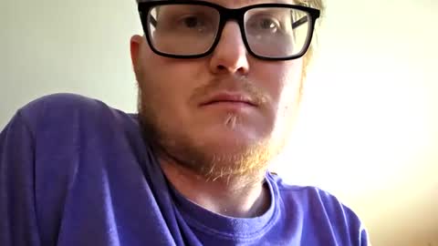 Snapshot of danielp_mod_cb chatting on February 19, 9:33 pm Daniel y. online show from February 19, 9:33 pm