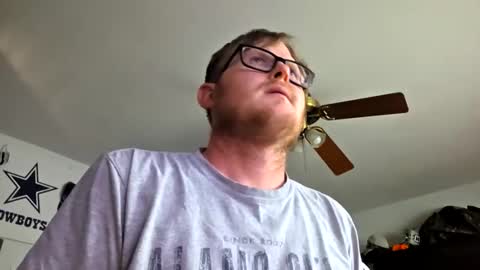 Snapshot of danielp_mod_cb chatting on February 27, 11:05 pm Daniel y. online show from February 27, 11:05 pm