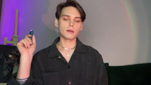 Snapshot of danieltuckerr chatting on November 9, 9:46 pm danieltuckerr online show from November 9, 9:46 pm