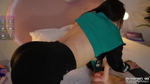 Snapshot of danii_xoxo chatting on January 13, 1:56 am online show from January 13, 1:56 am