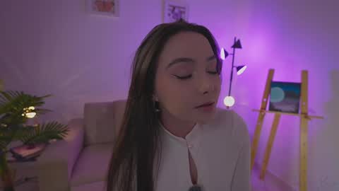 Snapshot of danii_xoxo chatting on September 13, 12:10 am online show from September 13, 12:10 am