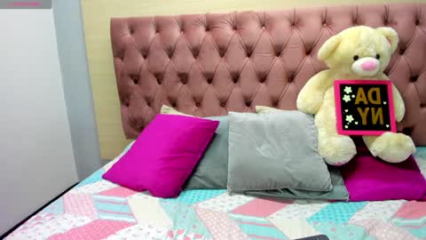 Snapshot of daniibelluci chatting on January 17, 7:51 am DaniiBelluci online show from January 17, 7:51 am