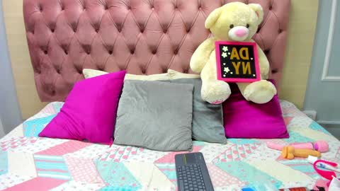 Snapshot of daniibelluci chatting on January 24, 3:00 am DaniiBelluci online show from January 24, 3:00 am