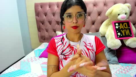 Snapshot of daniibelluci chatting on January 24, 6:46 am DaniiBelluci online show from January 24, 6:46 am