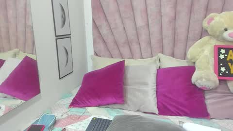 Snapshot of daniibelluci chatting on November 28, 5:10 am DaniiBelluci online show from November 28, 5:10 am