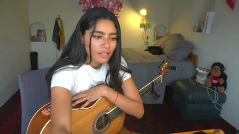Snapshot of daniisla chatting on May 31, 6:09 pm danalle .. online show from May 31, 6:09 pm