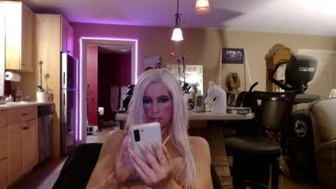 DanikaWhite69 online show from April 26, 12:47 pm