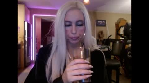 DanikaWhite69 online show from July 28, 2:13 pm