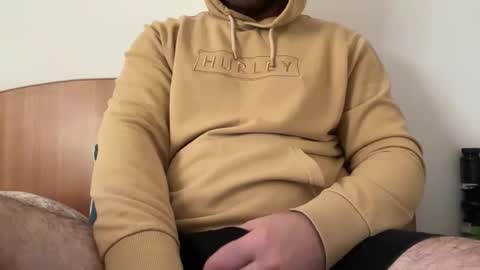 danileush88 online show from March 15, 8:20 am