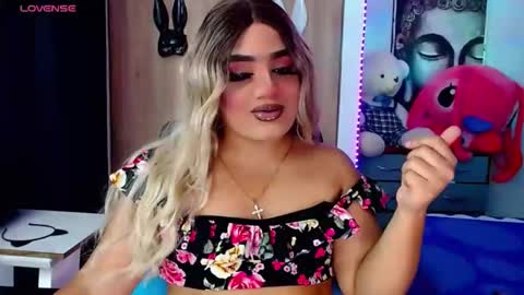 Snapshot of danipein chatting on October 23, 11:31 am danipein online show from October 23, 11:31 am