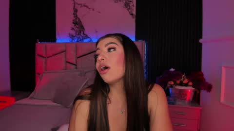 Snapshot of daniphoenixx chatting on November 21, 7:23 pm Dani Phonenix online show from November 21, 7:23 pm