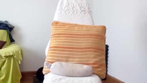 Snapshot of daniroca8 chatting on October 26, 2:34 pm daniroca8 online show from October 26, 2:34 pm