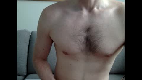 Snapshot of danishguysdicks chatting on June 2, 7:43 am Buzzy online show from June 2, 7:43 am