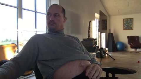 danishjss online show from November 26, 8:04 am