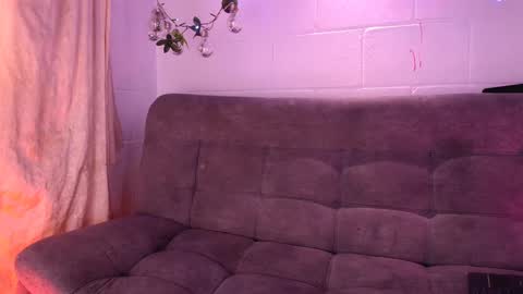 danita_veelz online show from December 9, 5:41 pm