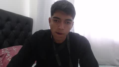 Snapshot of danivoyeur21 chatting on April 23, 8:22 pm daniel segura online show from April 23, 8:22 pm