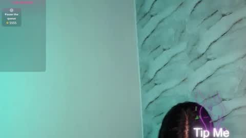 Snapshot of daniwhatson chatting on December 19, 5:36 am Dani whatson online show from December 19, 5:36 am