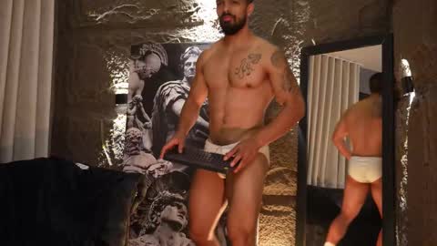 Snapshot of dann_saenz chatting on November 6, 1:23 pm Dann saenz online show from November 6, 1:23 pm