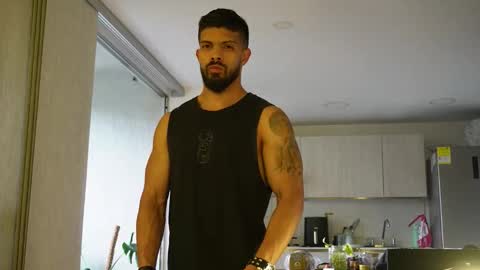 Snapshot of dann_saenz chatting on November 11, 11:49 pm Dann saenz online show from November 11, 11:49 pm