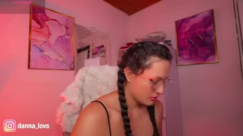 Danna Lovs online show from May 5, 12:13 pm