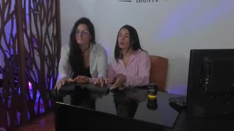 Danna Lovs online show from June 27, 10:42 am