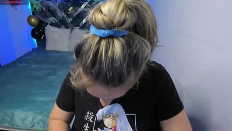 Snapshot of danna_martinezz chatting on October 22, 12:00 am Danna martinezz online show from October 22, 12:00 am