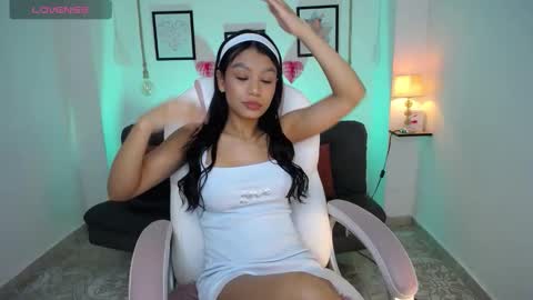 Danna online show from February 15, 10:50 pm