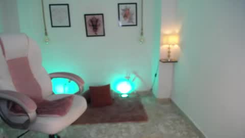Snapshot of danna_rouse_ chatting on June 14, 2:24 am Danna online show from June 14, 2:24 am