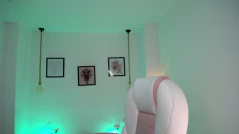 Snapshot of danna_rouse_ chatting on June 14, 10:23 pm Danna online show from June 14, 10:23 pm